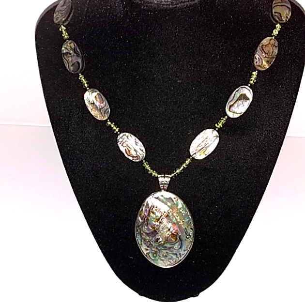 Coldwater Creek Bead And Pendant Necklace.